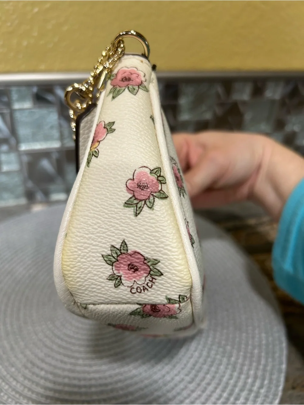Coach compact clutch